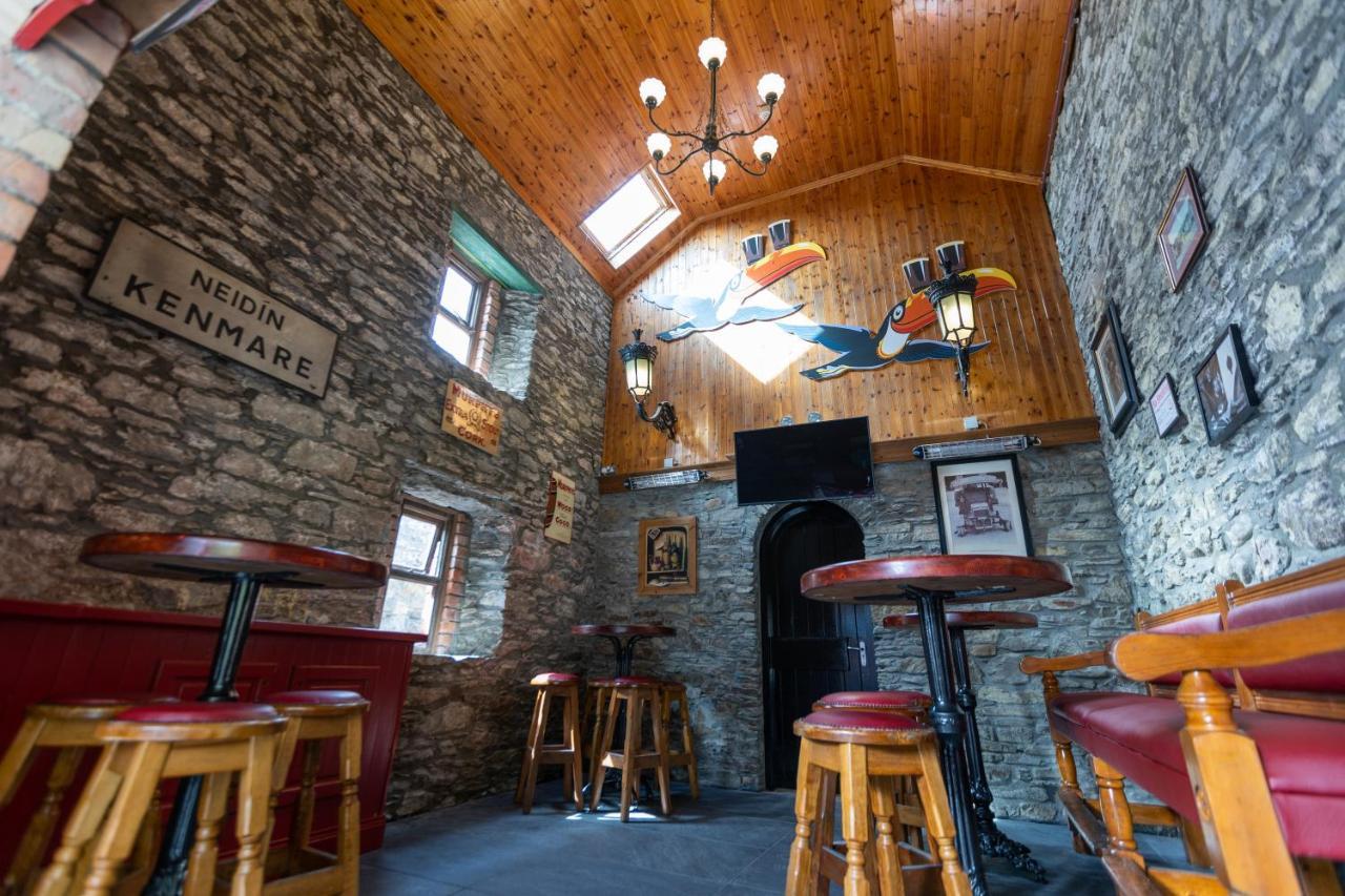 The Wander Inn Bar & Accommodation Kenmare Exterior foto