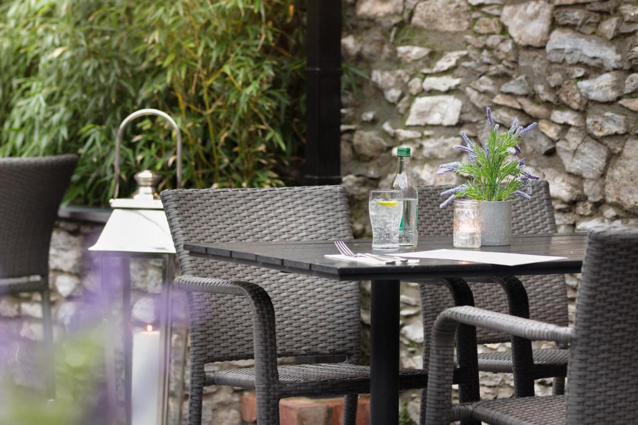 The Wander Inn Bar & Accommodation Kenmare Exterior foto