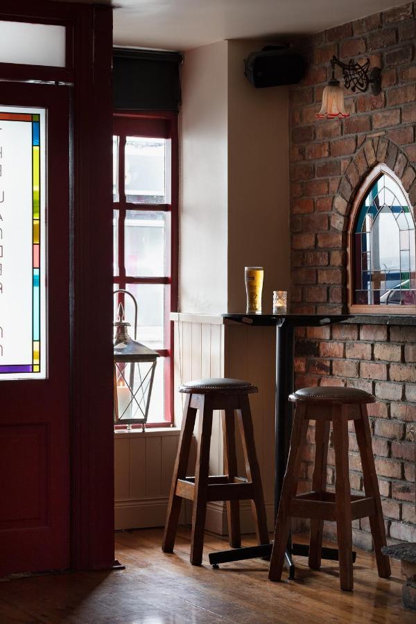 The Wander Inn Bar & Accommodation Kenmare Exterior foto