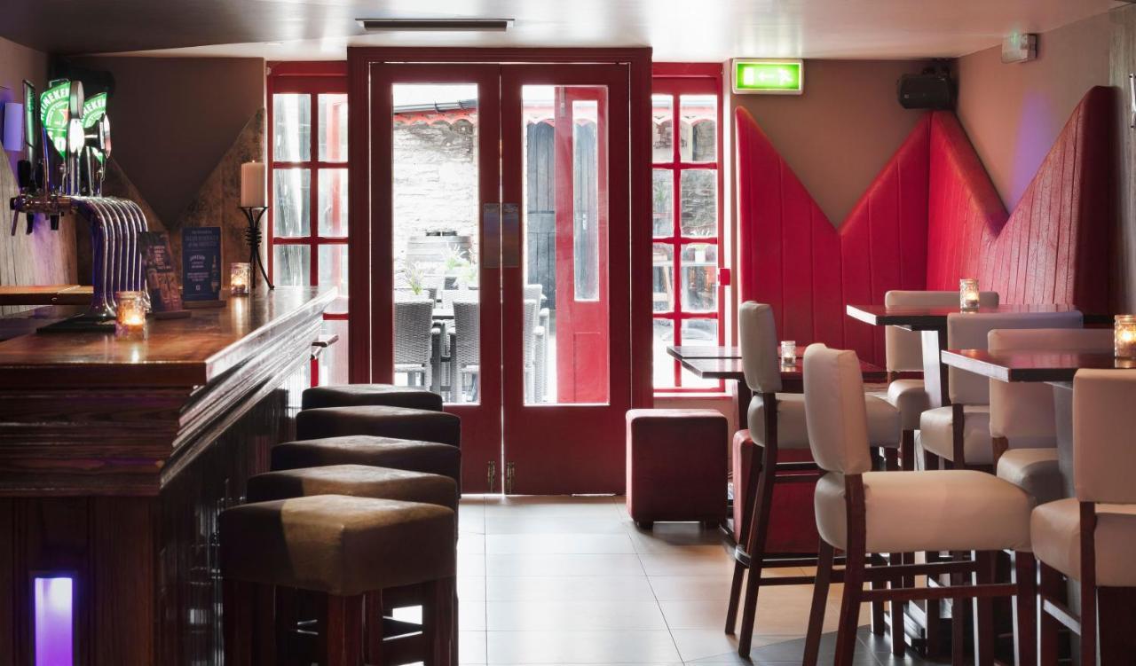 The Wander Inn Bar & Accommodation Kenmare Exterior foto